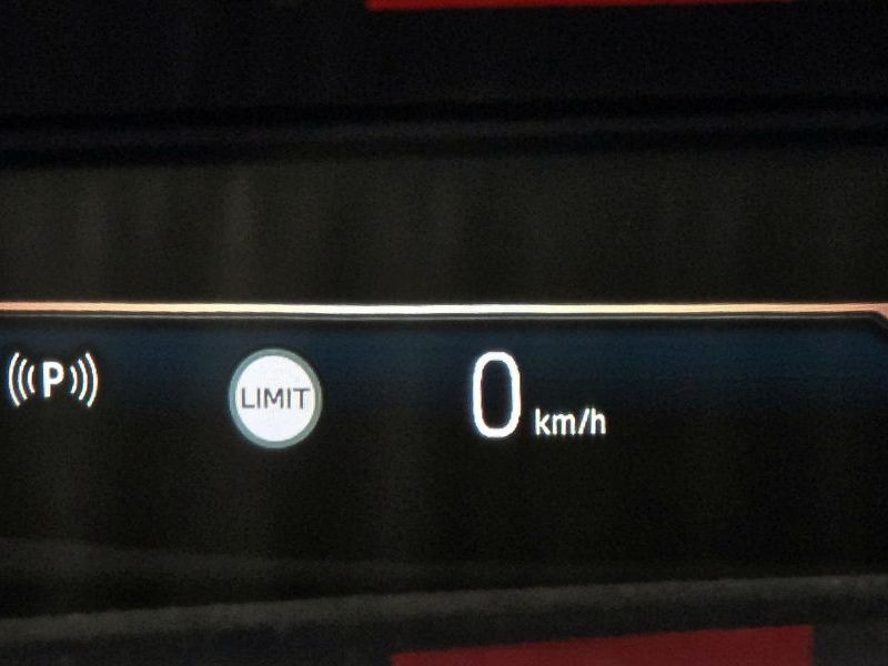 2025 BMW 7 Series 740d xDrive M Sport photo 19