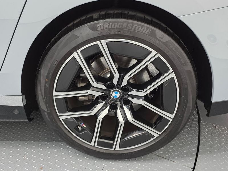 2025 BMW 7 Series 740d xDrive M Sport photo 21