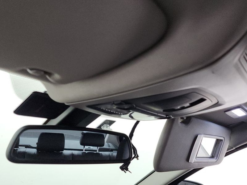 2013 BMW 5 Series 525d photo 19