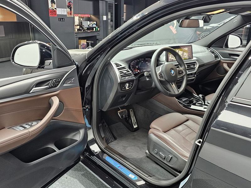 2025 BMW X4 xDrive20d M Sport photo 10