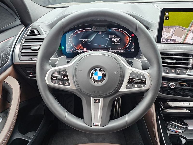 2025 BMW X4 xDrive20d M Sport photo 13
