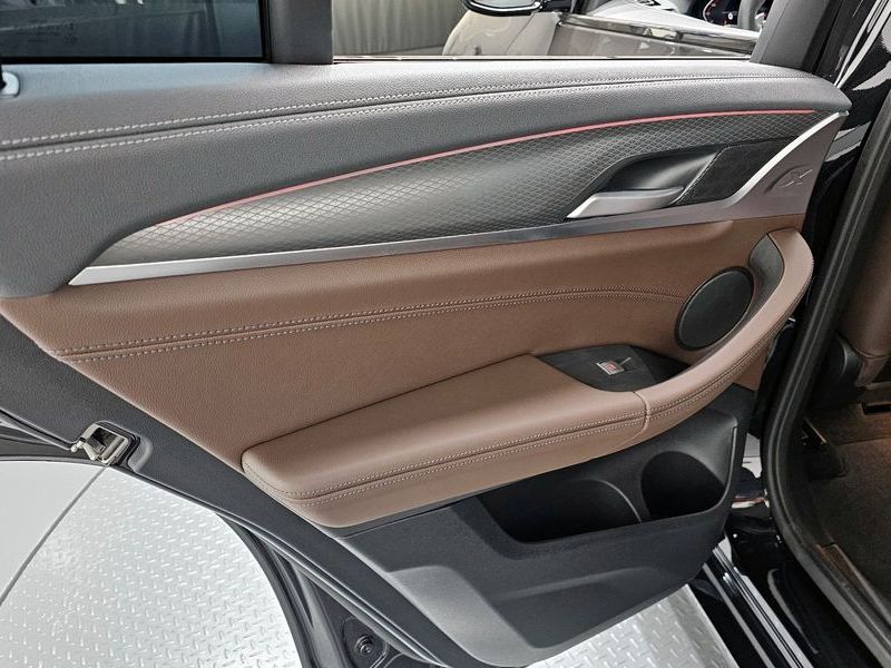 2025 BMW X4 xDrive20d M Sport photo 25