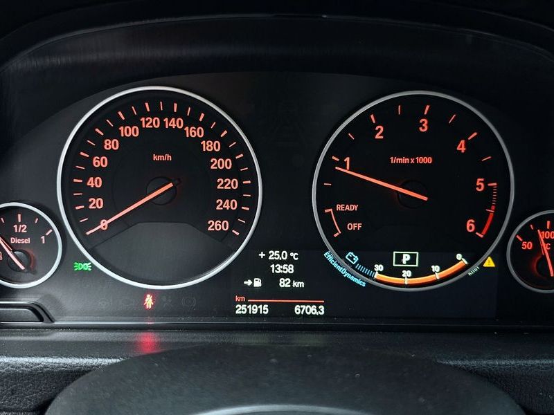 2013 BMW 3 Series 320d ED Edition photo 8