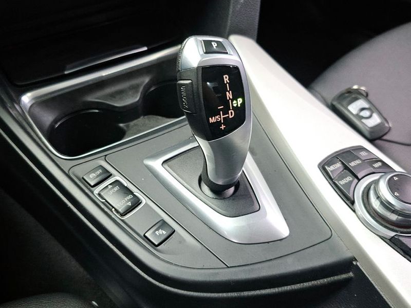 2013 BMW 3 Series 320d ED Edition photo 9