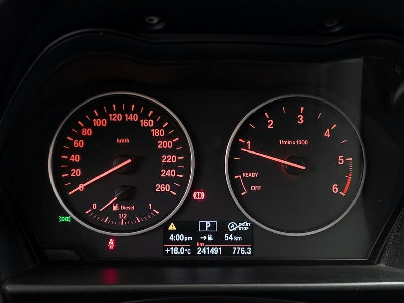 2014 BMW 1 Series 118d Urban Pack1 5Dr photo 8