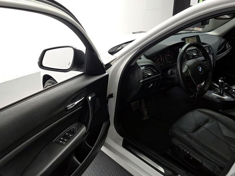 2014 BMW 1 Series 118d Urban Pack1 5Dr photo 10