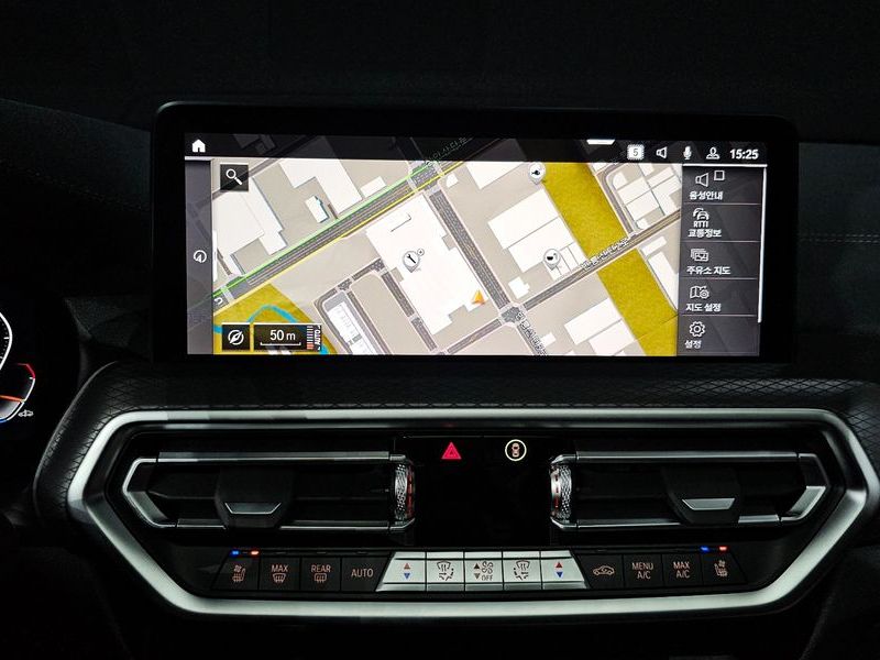 2024 BMW X3 xDrive 20i M Sports Pro photo 16
