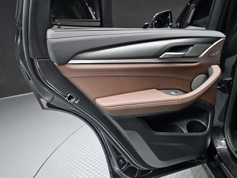 2024 BMW X3 xDrive 20i M Sports Pro photo 25