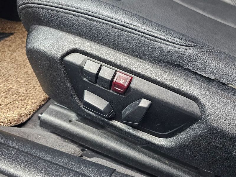 2014 BMW 3 Series 320d photo 16