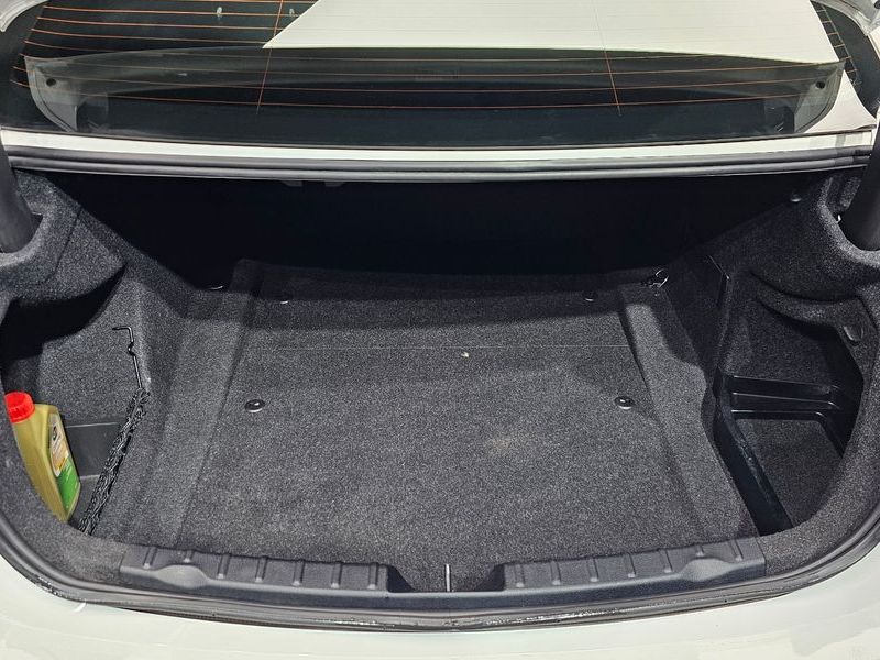 2014 BMW 3 Series 320d photo 18
