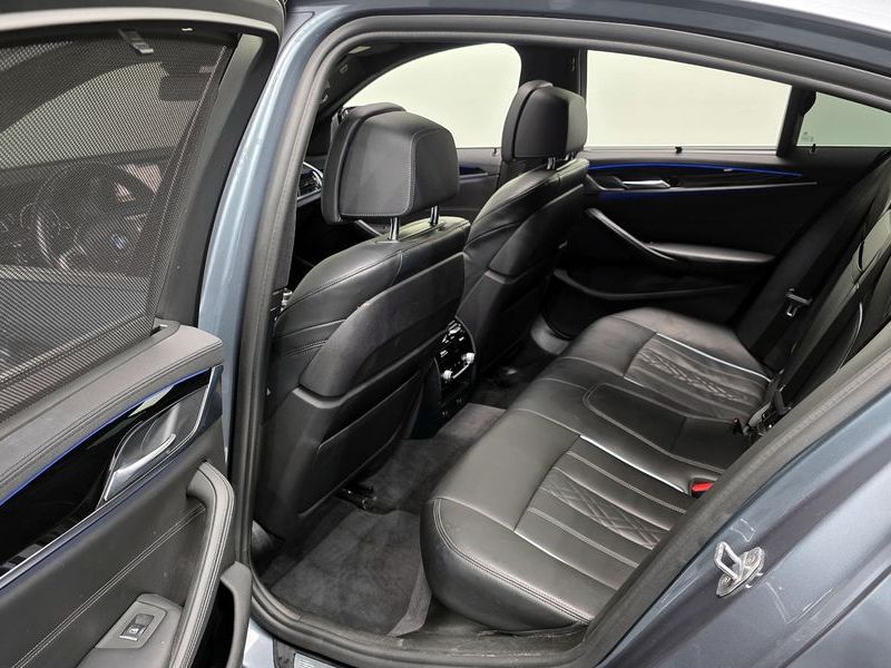 2019 BMW 5 Series 530i M Sport Package Plus photo 12