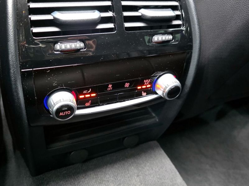 2019 BMW 5 Series 530i M Sport Package Plus photo 17