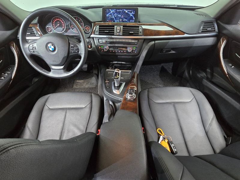 2012 BMW 3 Series 320d photo 7