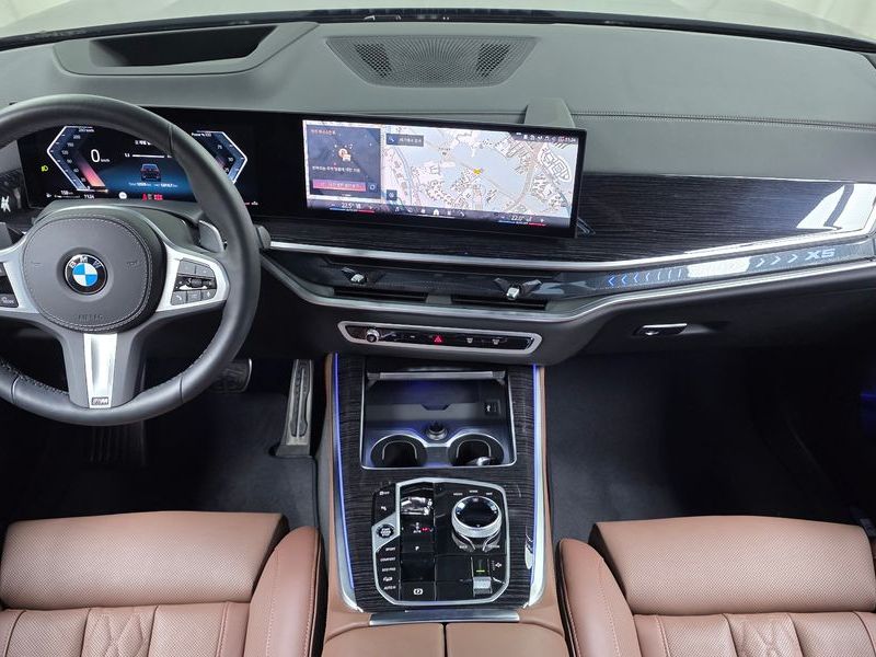 2025 BMW X5 xDrive 30d M Sport photo 7