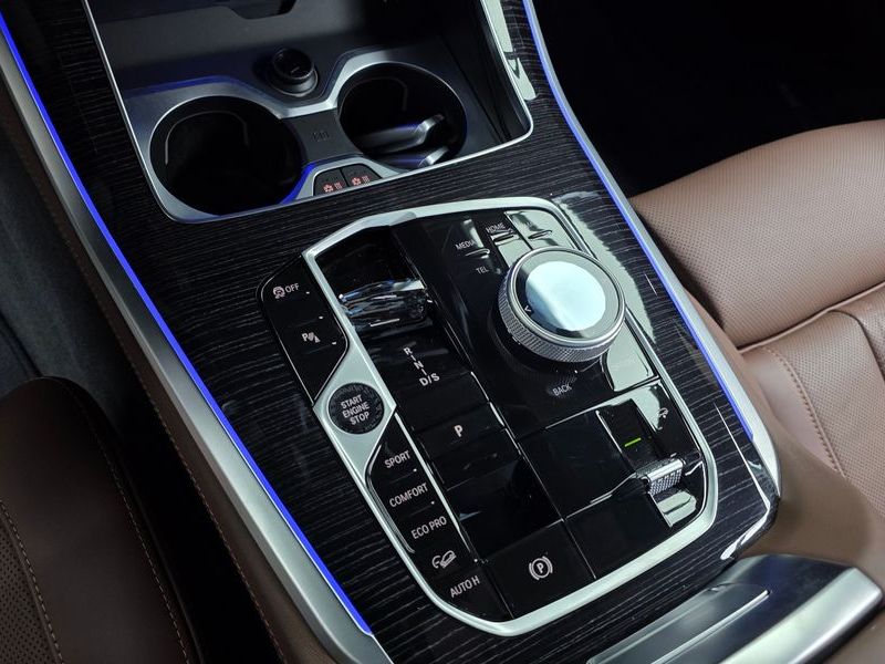 2025 BMW X5 xDrive 30d M Sport photo 9