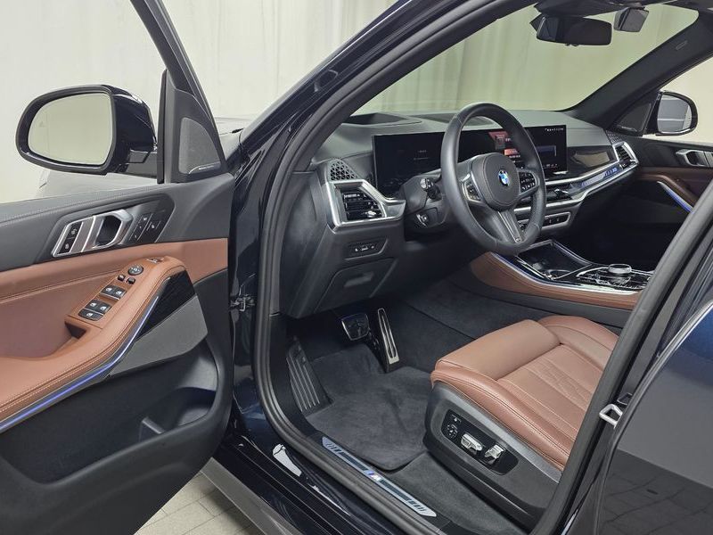 2025 BMW X5 xDrive 30d M Sport photo 10