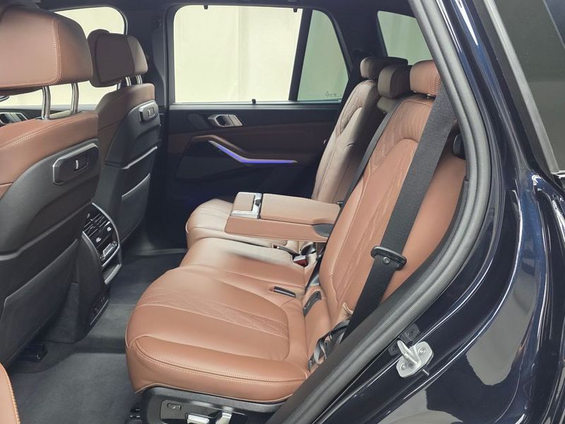 2025 BMW X5 xDrive 30d M Sport photo 12