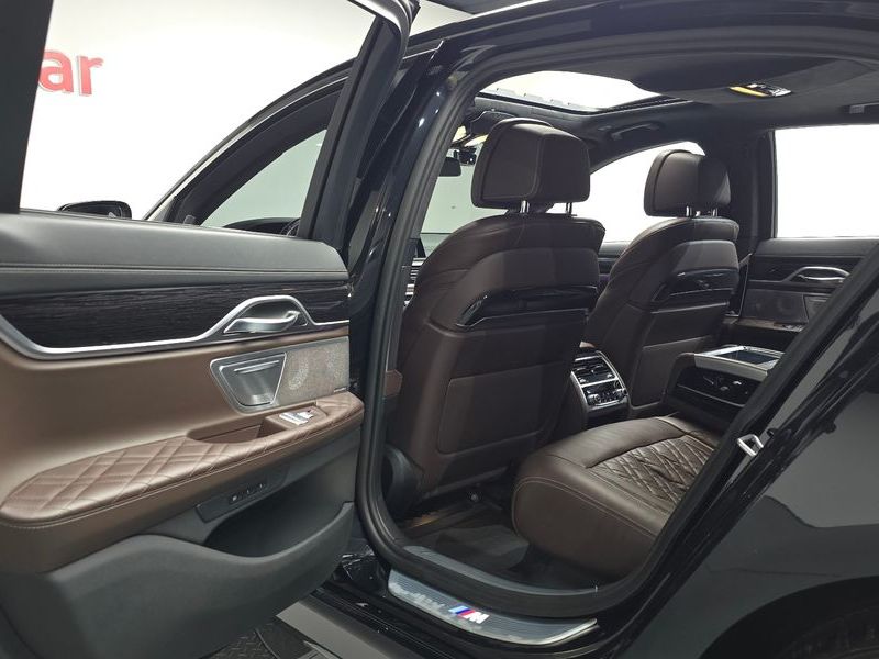 2022 BMW 7 Series 740i M Sport photo 26