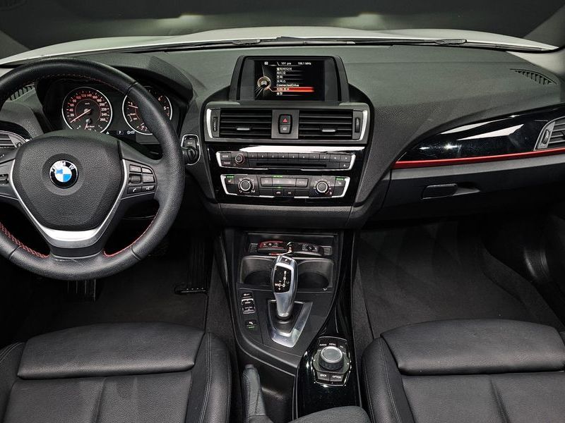 2016 BMW 1 Series 118d Sport 5Door photo 7