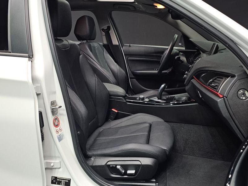 2016 BMW 1 Series 118d Sport 5Door photo 10