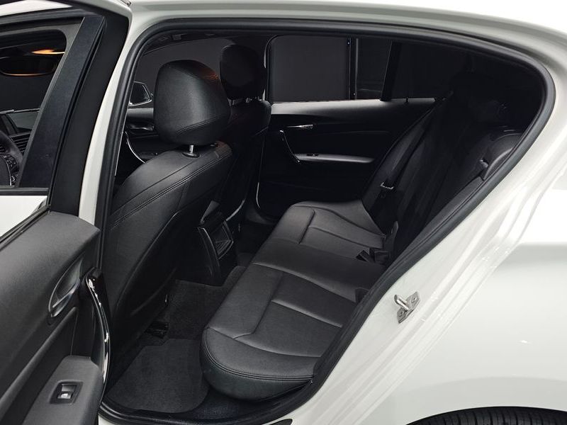 2016 BMW 1 Series 118d Sport 5Door photo 12