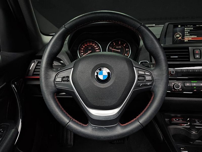 2016 BMW 1 Series 118d Sport 5Door photo 13