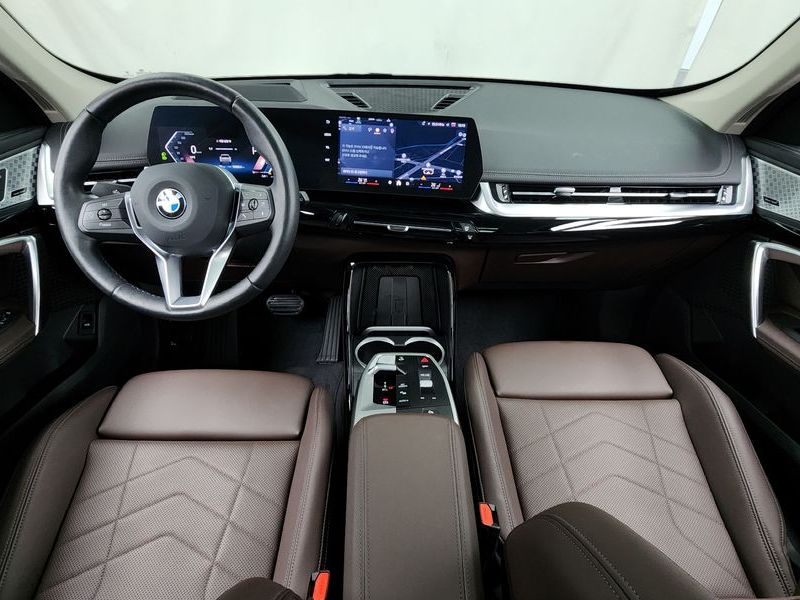 2025 BMW X1 xDrive 20i xLine photo 7