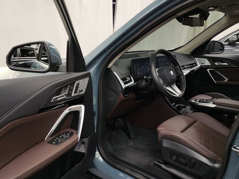 2025 BMW X1 xDrive 20i xLine photo 10