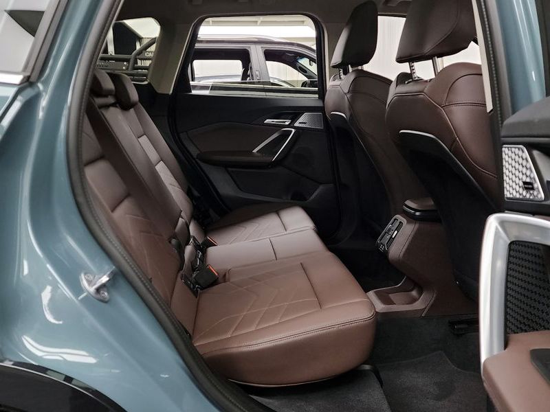 2025 BMW X1 xDrive 20i xLine photo 12