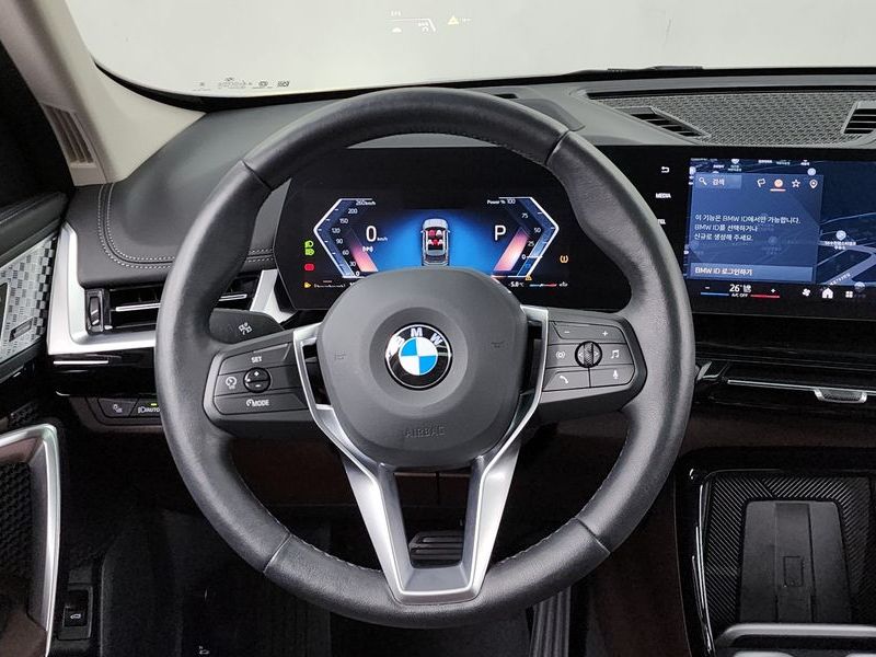 2025 BMW X1 xDrive 20i xLine photo 13