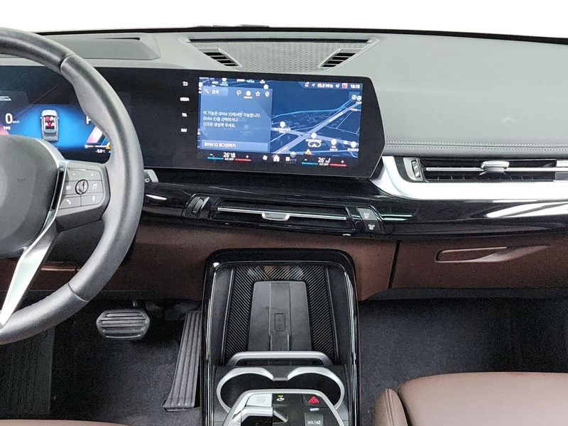 2025 BMW X1 xDrive 20i xLine photo 14