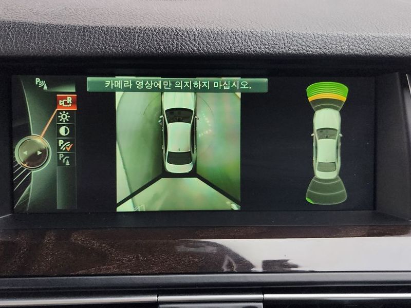 2014 BMW 5 Series 528i xDrive photo 16
