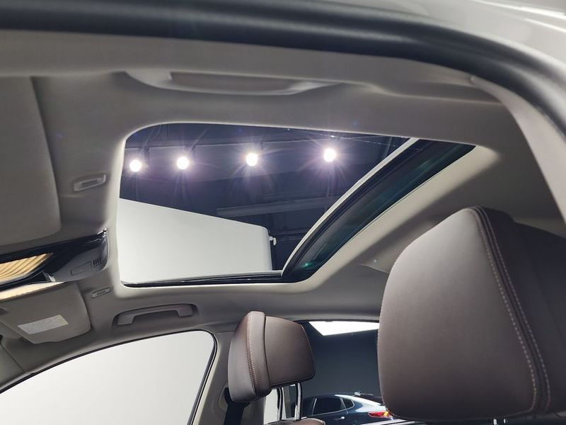 2023 BMW 5 Series 530i Luxury photo 18