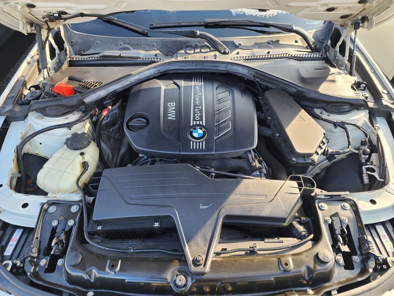 2012 BMW 3 Series 320d photo 19