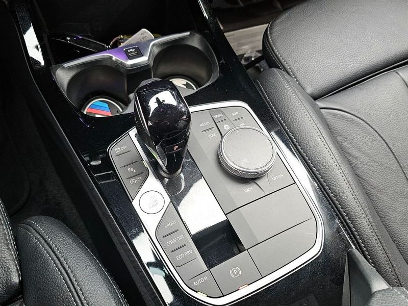 2022 BMW 1 Series 120i Advantage photo 9