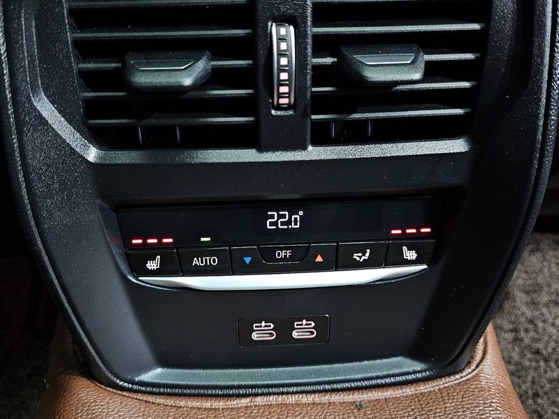 2021 BMW 3 Series 320d Luxury photo 19