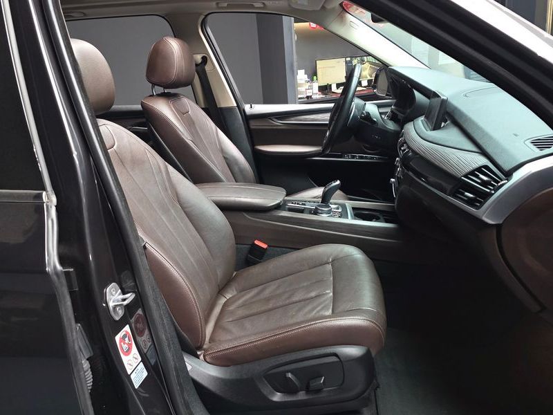 2018 BMW X5 xDrive 30d photo 11