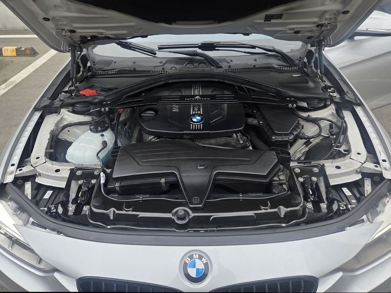 2014 BMW 3 Series 320d photo 19