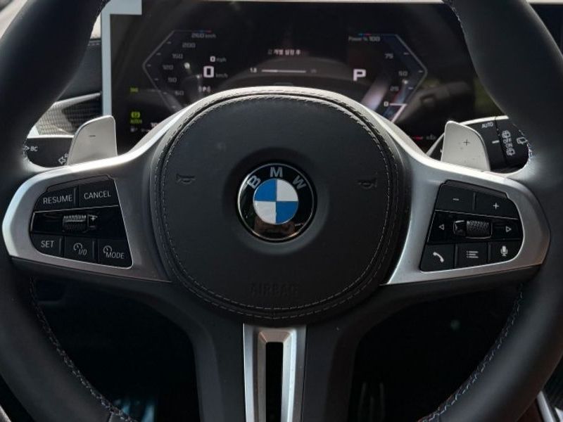 2026 BMW X5 M60i photo 11