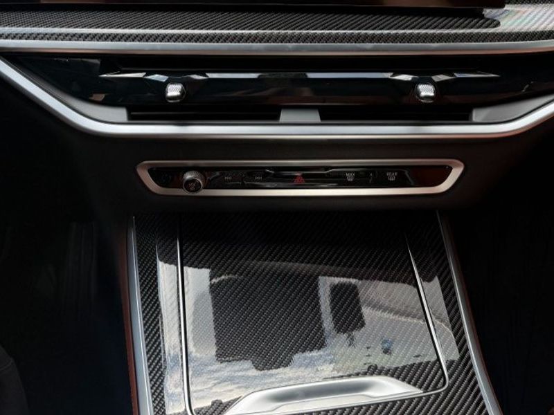 2026 BMW X5 M60i photo 16