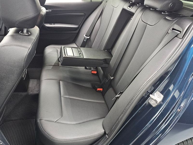 2014 BMW 1 Series 118d Urban Pack1 5Dr photo 11