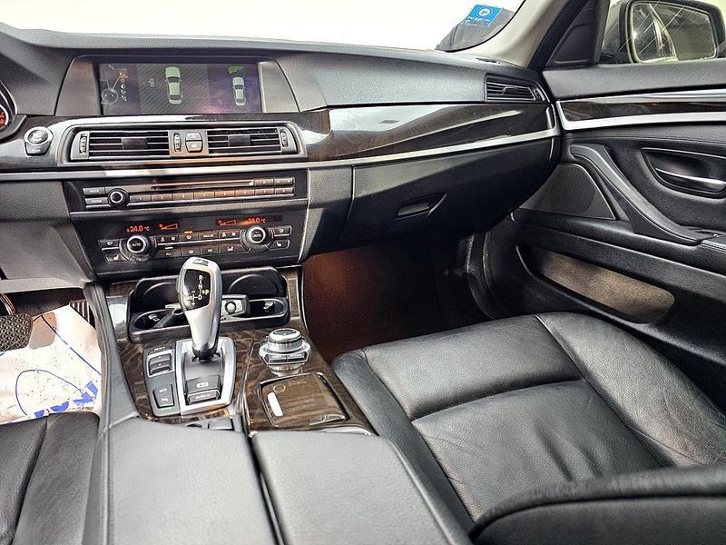 2013 BMW 5 Series 528i photo 10