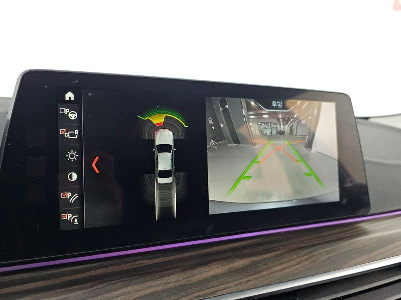 2018 BMW 5 Series 530i Luxury Plus photo 15