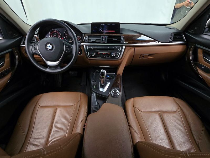 2013 BMW 3 Series 320d Luxury photo 7