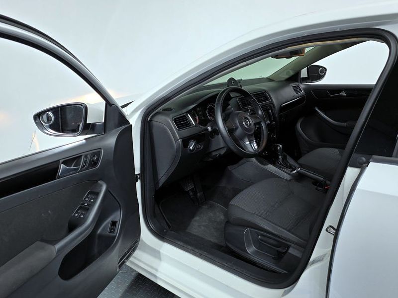 2012 Volkswagen Jetta 1.6 TDI Blue Motion 6th photo 10