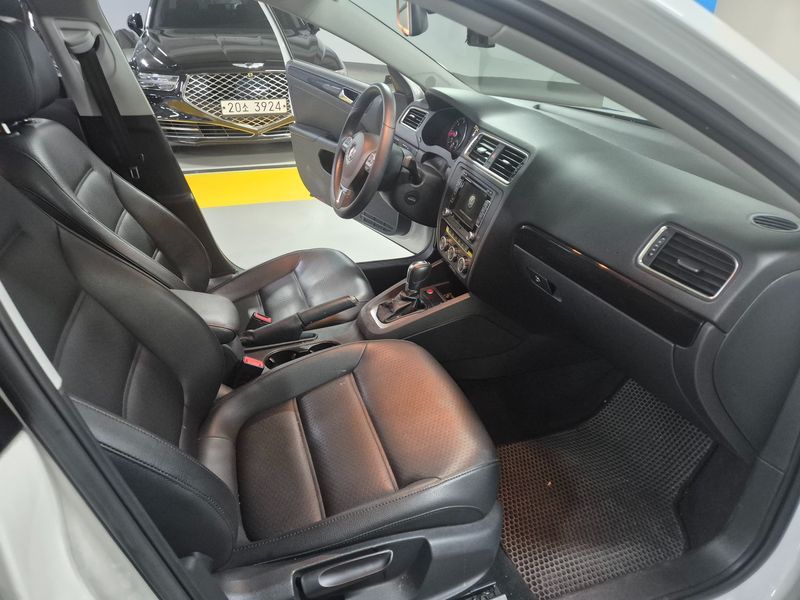 2013 Volkswagen Jetta 2.0 TDI 6th photo 12