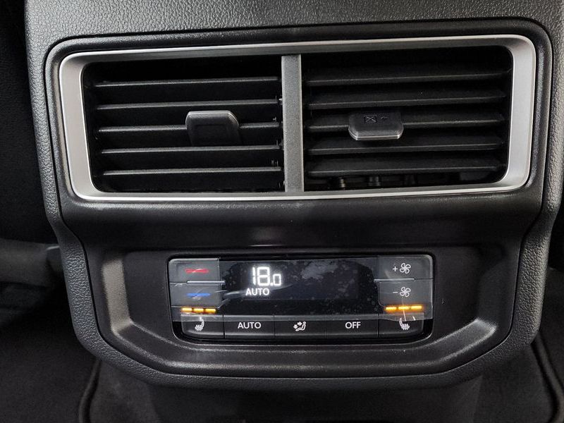 2025 Volkswagen 아틀라스 2.0 TSI R-LINE 7-Seater photo 14