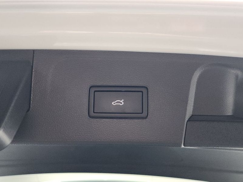 2025 Volkswagen 아틀라스 2.0 TSI R-LINE 7-Seater photo 20