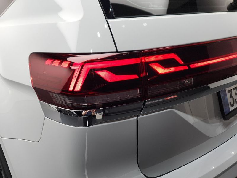 2025 Volkswagen 아틀라스 2.0 TSI R-LINE 7-Seater photo 23
