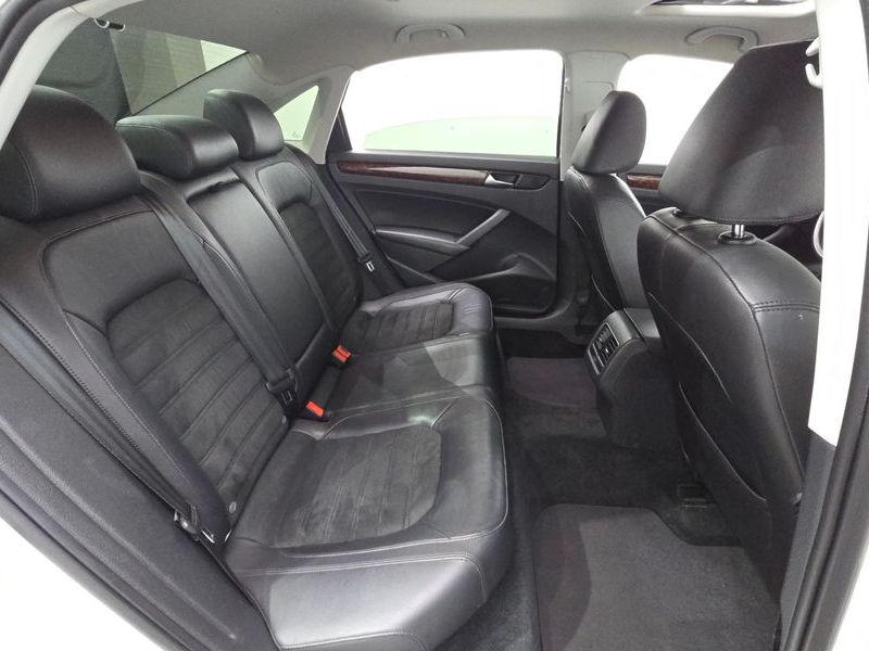 2013 Volkswagen Passat 2.5 B7 photo 12